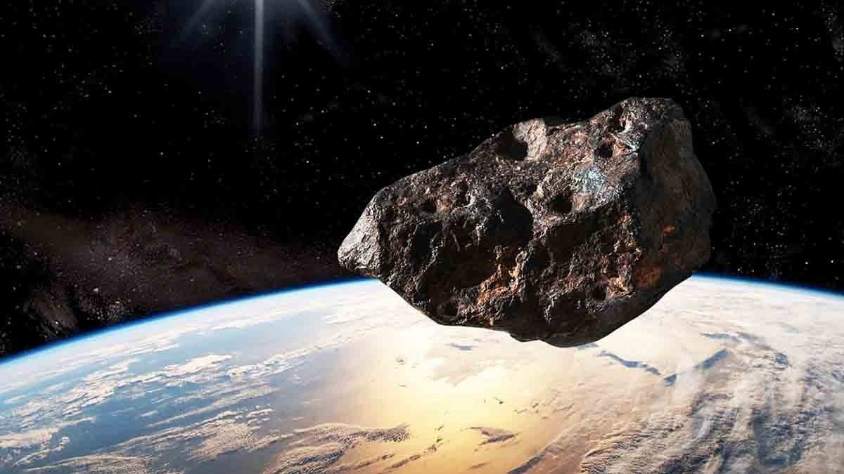 Asteroid warning issued by Nasa as meteor travelling at 19,000 miles an hour
