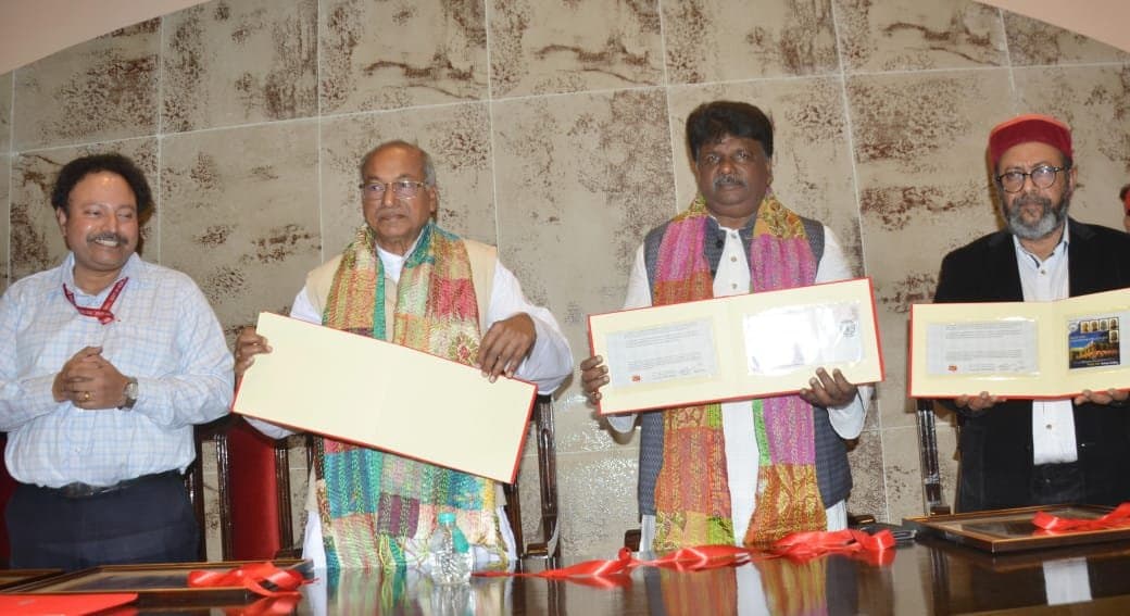 Special envelope for Chandernagore College unveiled by India Post gnr