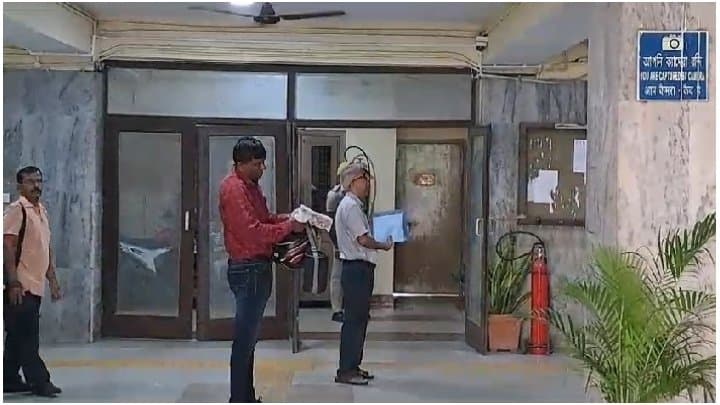 Jyotipriya Mallick: সোমবার সকালে ইডি দপ্তরে জ্যোতিপ্রিয় মল্লিকের দাদা দেবপ্রিয় মল্লিক