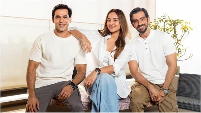 Sonakshi Sinha: মৌনতা ভেঙে রোমান্টিক ছবিতে সোনাক্ষী সিনহা? বিপরীতে কে?