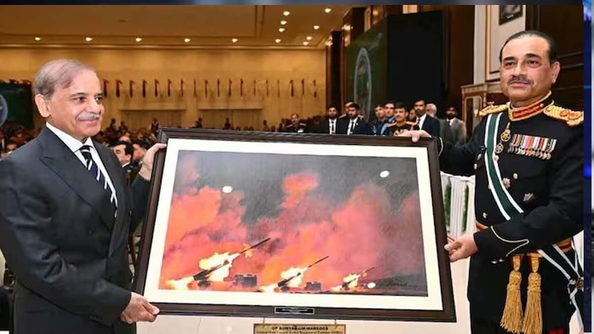 Army Chief Asim Munir presents Pak PM with Chinese drill photo as as strike on India