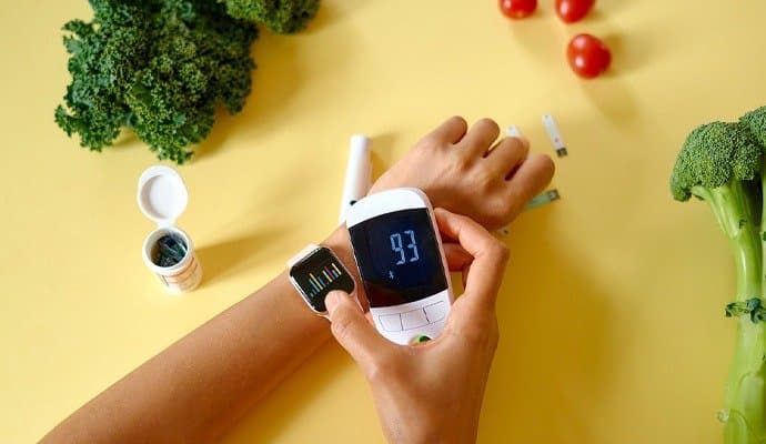 Diabetes Health: হঠাৎ করেই বাড়ছে সুগার? ঘুমোতে যাওয়ার খান এই কয়েকটি খাবার, আর দেখুন পার্থক্য 