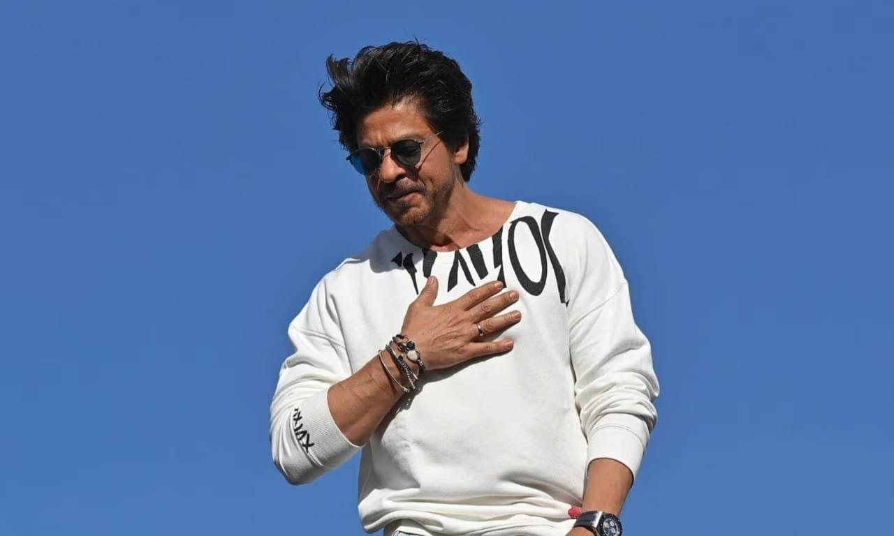 Shahrukh Khan:  স্ক্রিপ্ট না পড়েই 'দুনকি' ছবির জন্য রাজি হয়েছেন শাহরুখ? অনুরাগীকে কী জবাব দিলেন অভিনেতা?