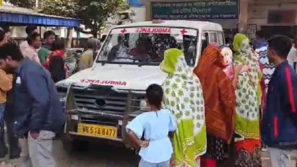 One died and three received injuries following a tussle over the land in chapra gnr