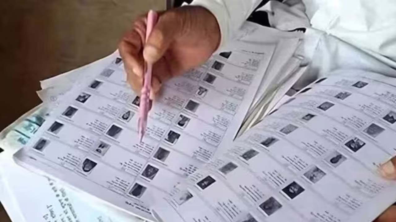 FIR against 21 BLOs for ignoring duties at Uttar Pradesh