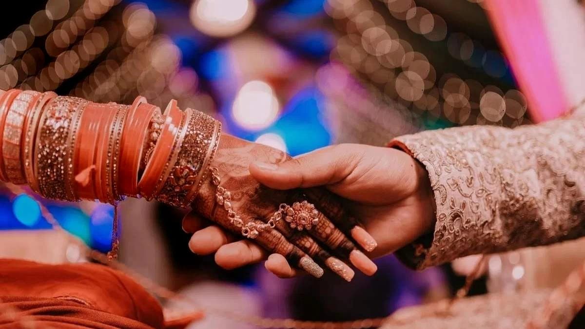 Indore student runs away from home to marry boyfriend, returns wedded to another