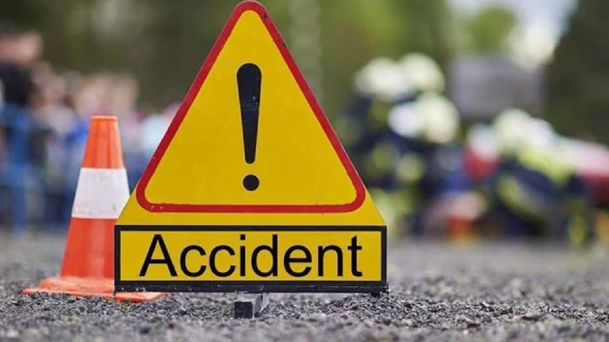Malda road accident three friend died 