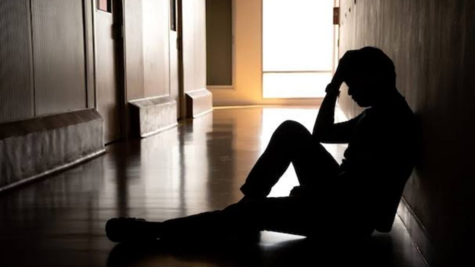 Saregamapa framed singer facing Legal complications for extra marital affairs 