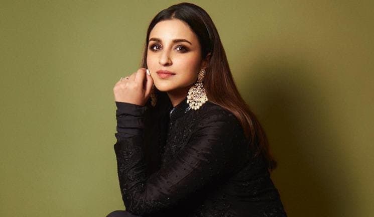 Parineeti Chopra: বিয়ের ৬ মাস কাটতে না কাটতেই পরিণীতির গলায় বিরহের সুর? 