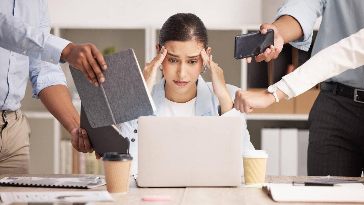 These habits make you appear you unprofessional