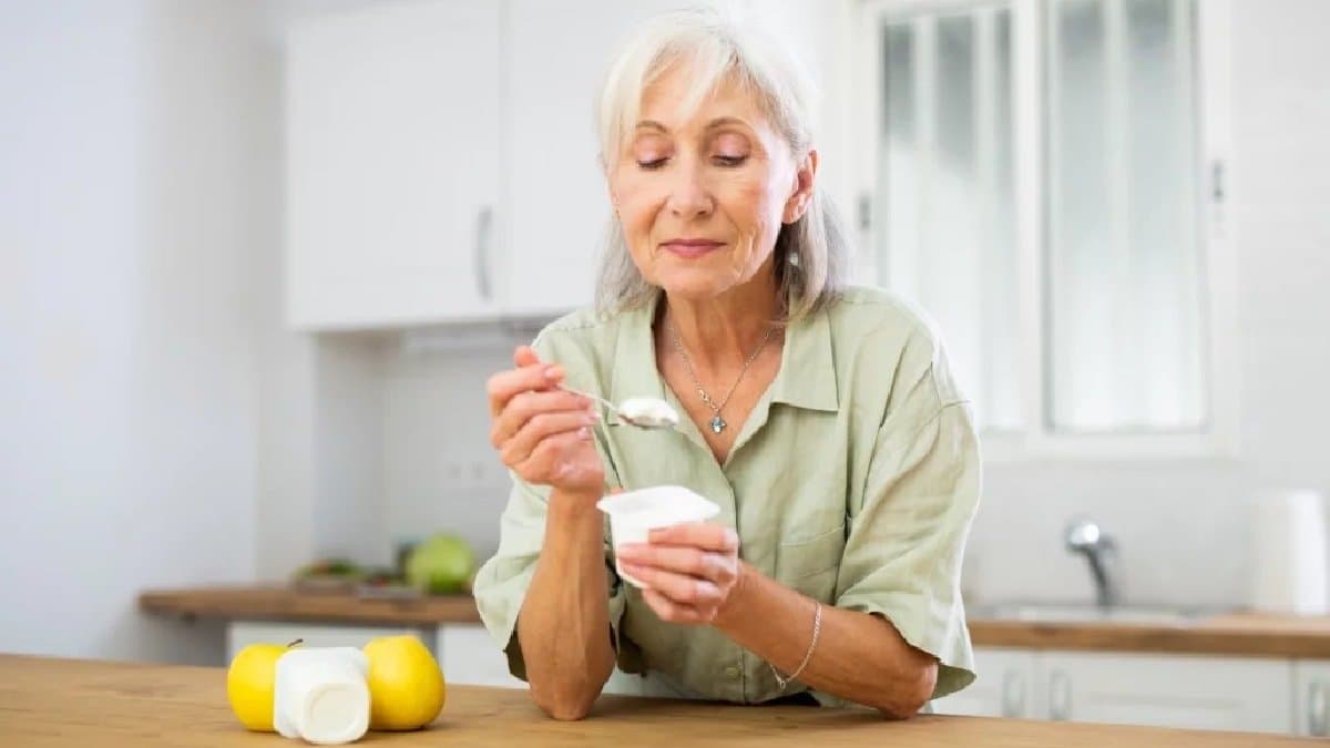 which foods can help elderly people with protien deficiency lif