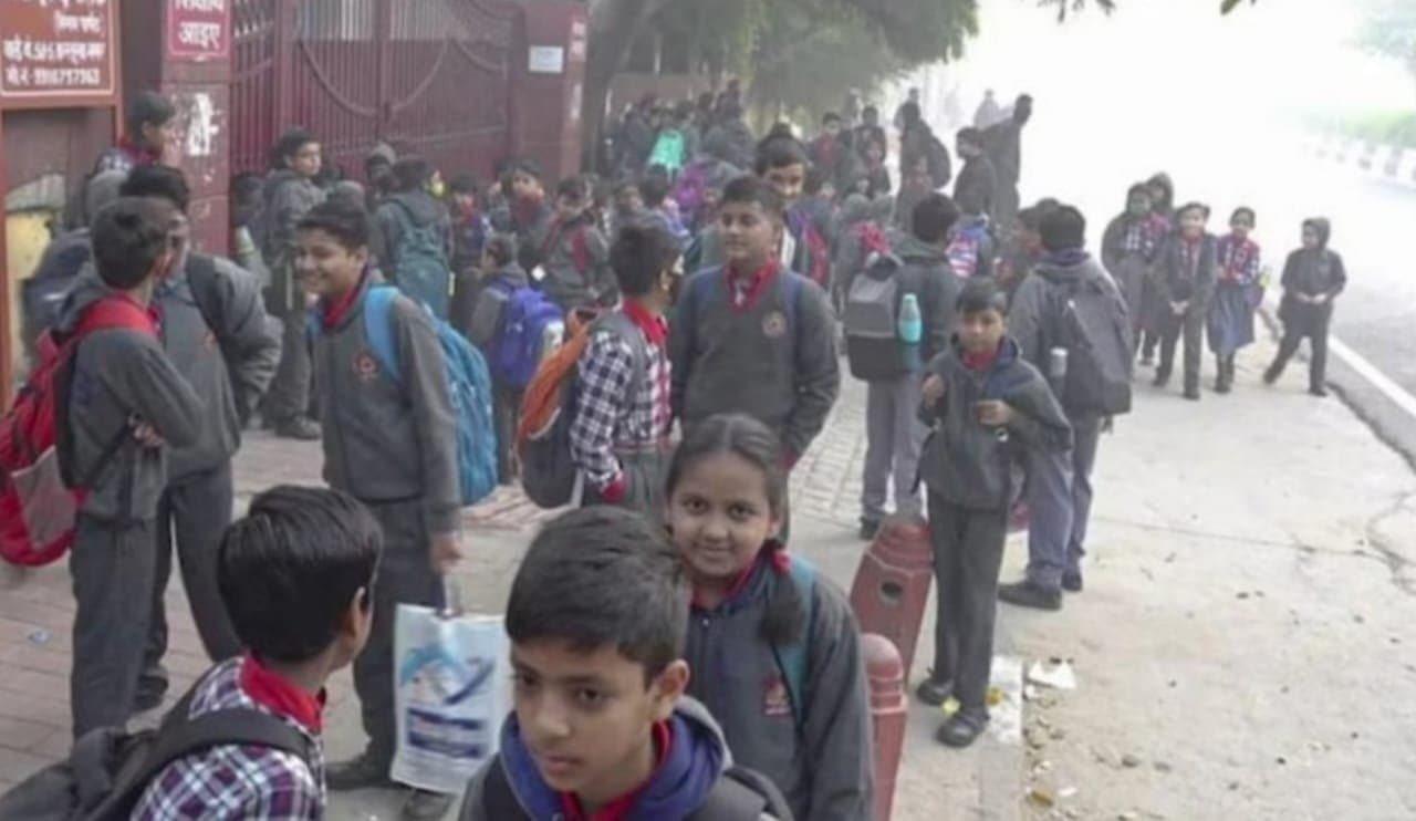 Schools in Delhi to reopen from Monday as air quality improves