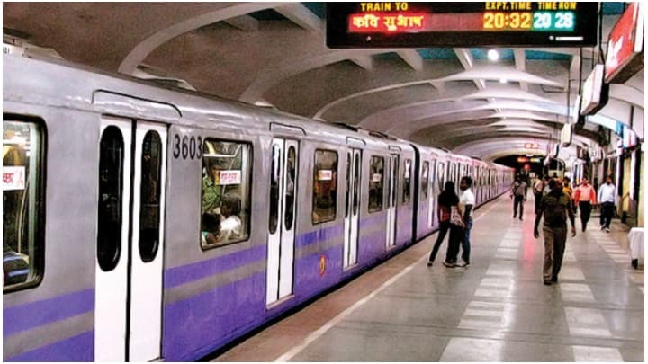 signalling issue in kolkata metro