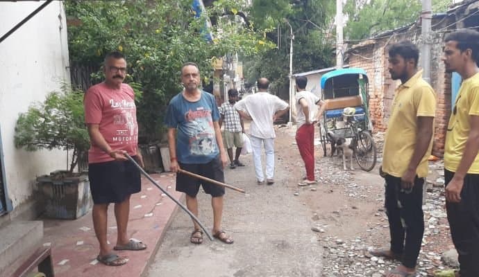  25 injured by mad dog bite in Uttarpara