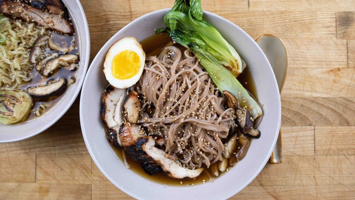 Ramen shop owner offers cash reward to track down men who left bad review gnr