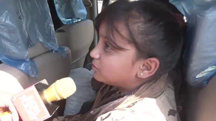 Two children leave their mother in India crying on their way to Pakistan after visa cancellation