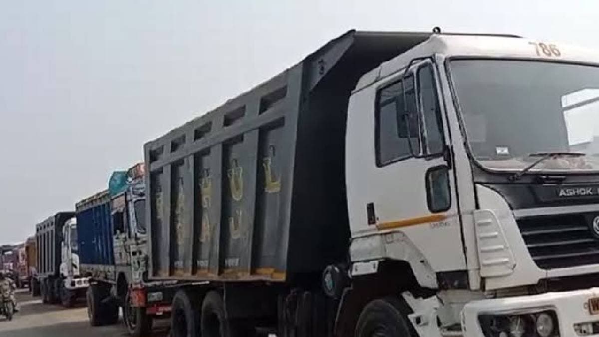 TMC MLA caught a police driver while taking bribe gnr