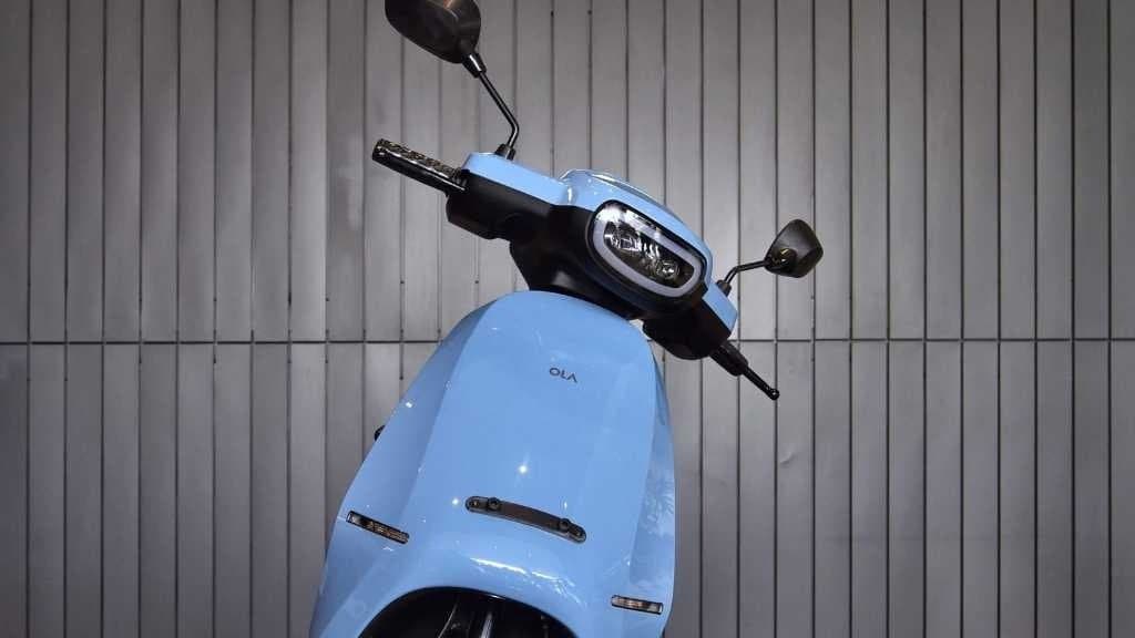 Disgruntled Ola customer sets showroom on fire