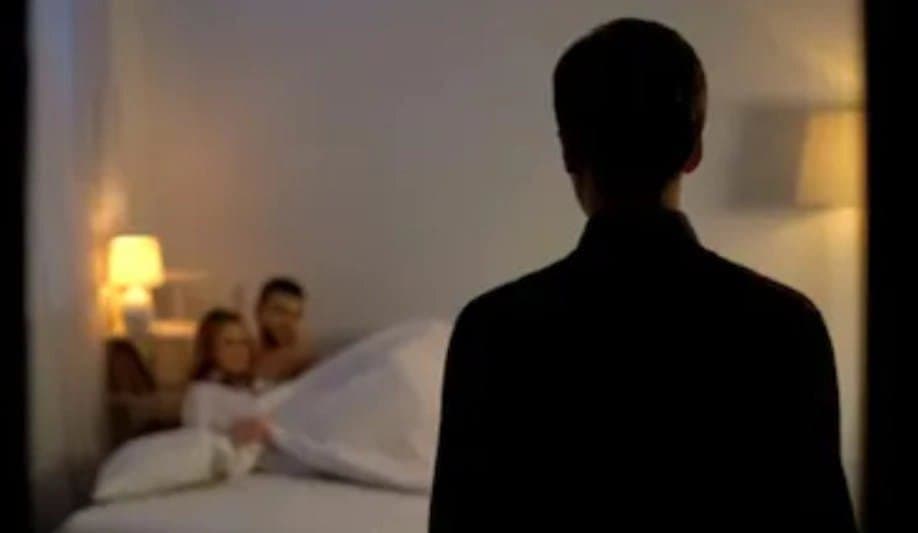 Haryana man catches wife with another man at Hotel 