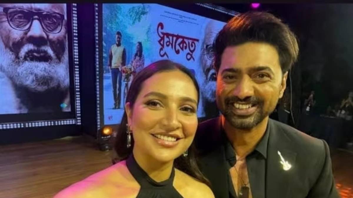 Kausik ganguly shares a special moment of dev and subhashree ganguly