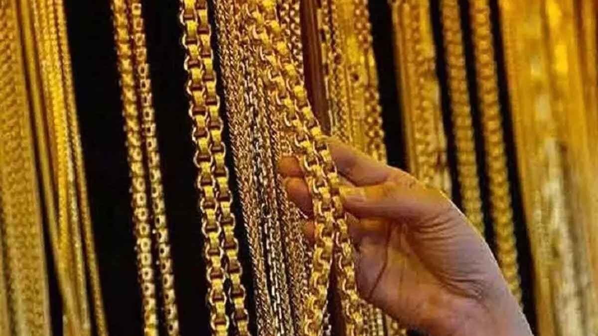 Gold Prices Fall In India Check 22 Carat Gold Rate In Your City On November 14 gnr 
