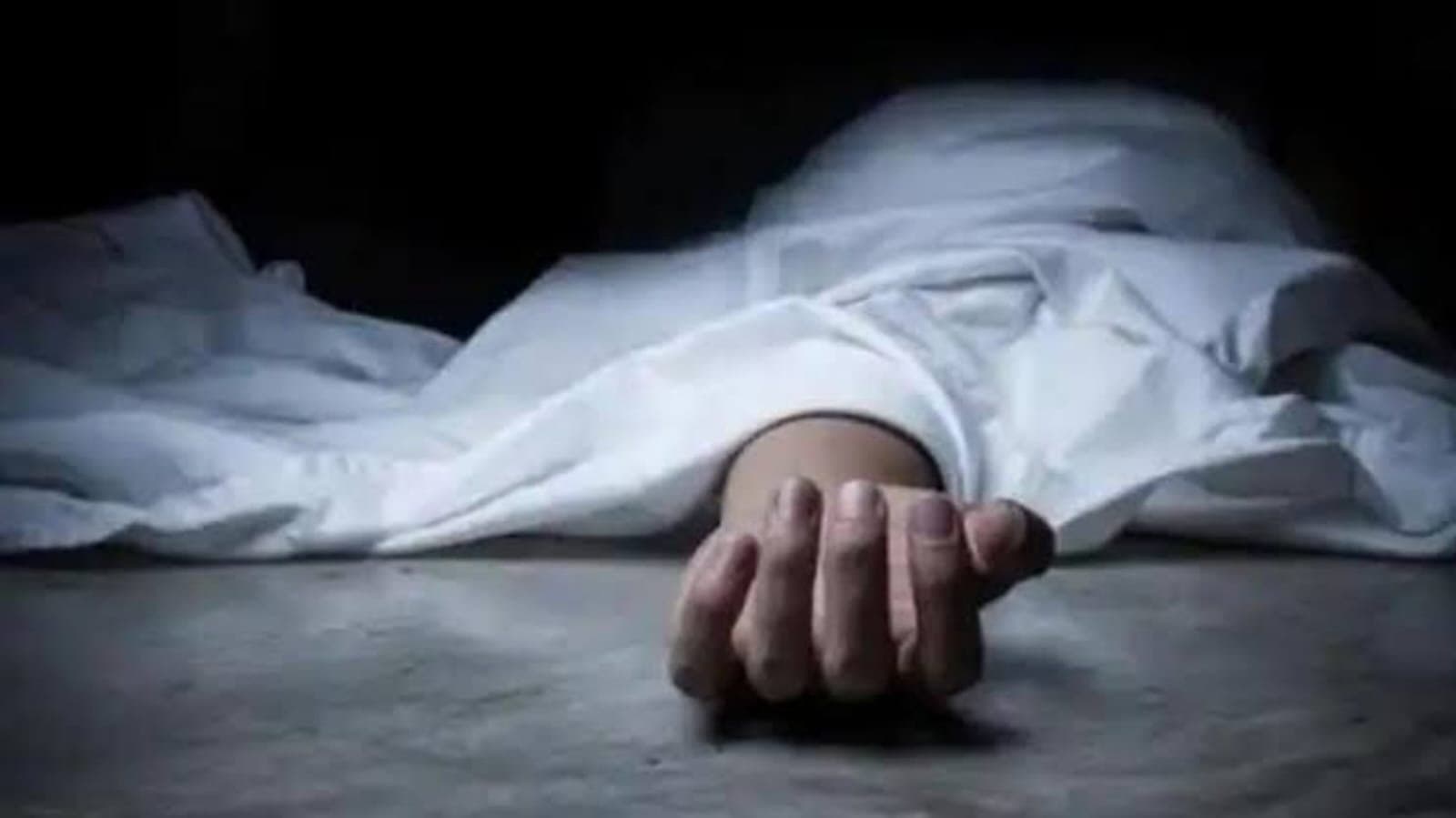 সটান প্রেমিকের বাড়ি গিয়ে বললেন, 'বিয়ে করতে চাই', রাজি না হওয়ায় ভয়ংকর কাণ্ড ঘটালেন তরুণী