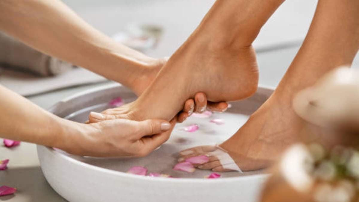 try these all steps for pedicure at home and make your feet Clean and beautiful lif 