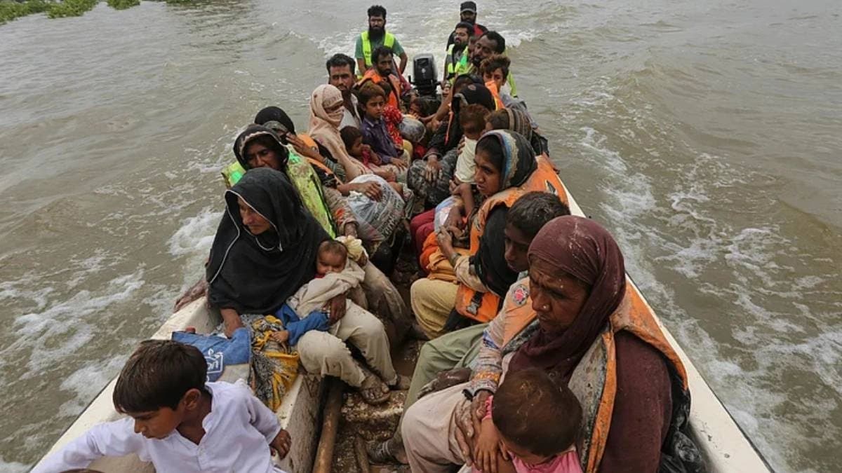 Devastating flood in pakistans punja