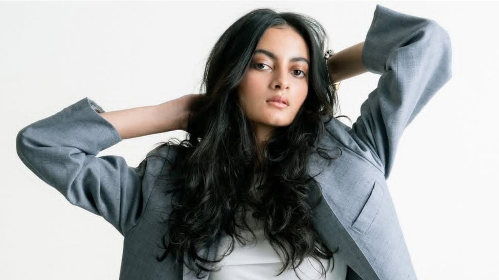 Sara Sengupta starts her career in fashion world at mumbai 