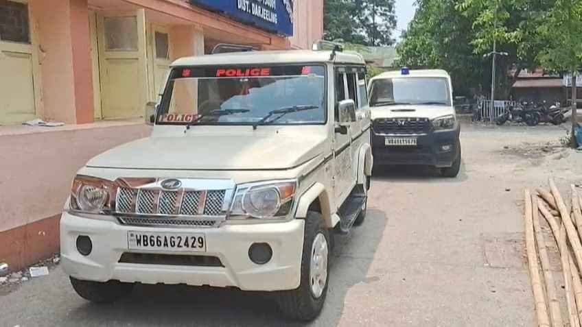 Siliguri Businessman Arrested after huge amount of indian and foreign currency found