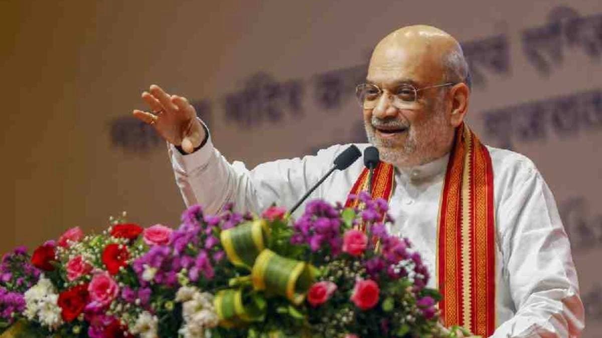 Amit shah urges for hindi to be used in science technology law