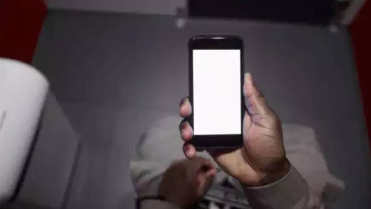 Extended toilet time spent on mobile phones is a big contributing factor  