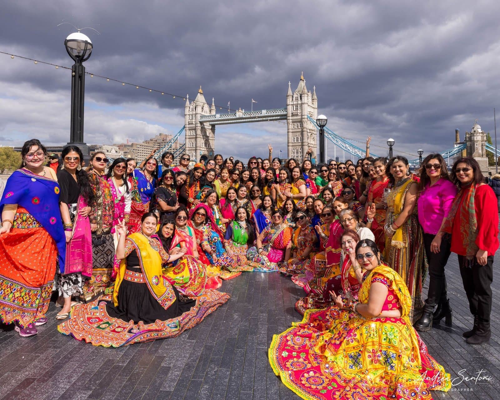 Indian women dancer’s Garba performance wins hearts at London Tower Bridge