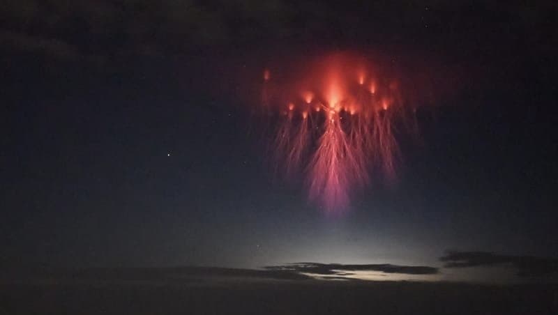 Mysterious red flash light above Earth captured by scientists