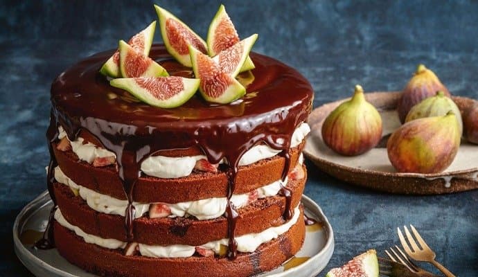 Easy recipe for a chocolate sponge cake at home! 