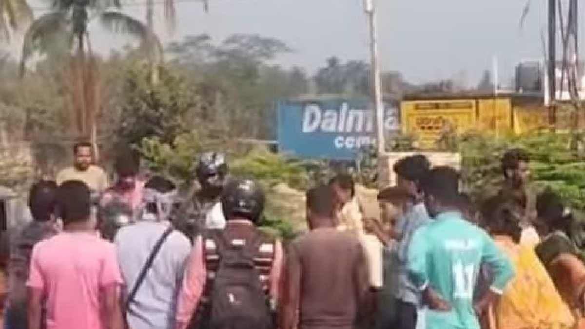 Bangla Latest News Deadbody rescued in national highway near uluberia in west bengal gnr