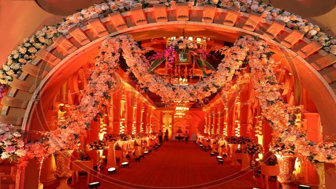 Indian couple postponed marriage after father runs away with brides mother