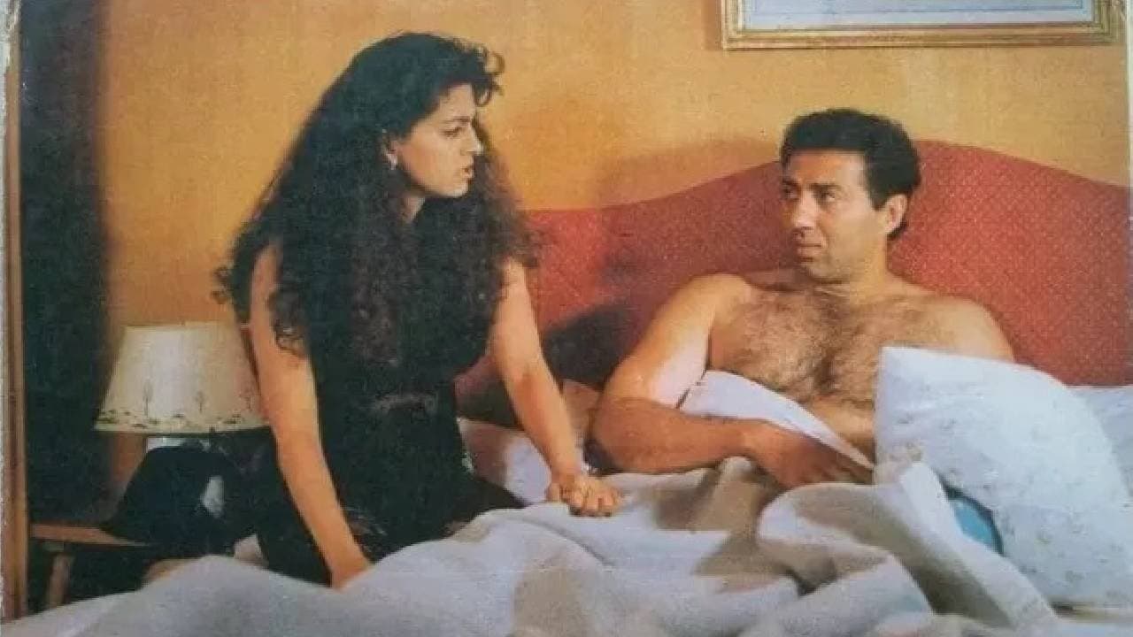 The Untold Story Behind Juhi and Sunny Deol s Kiss in Lootere Movie