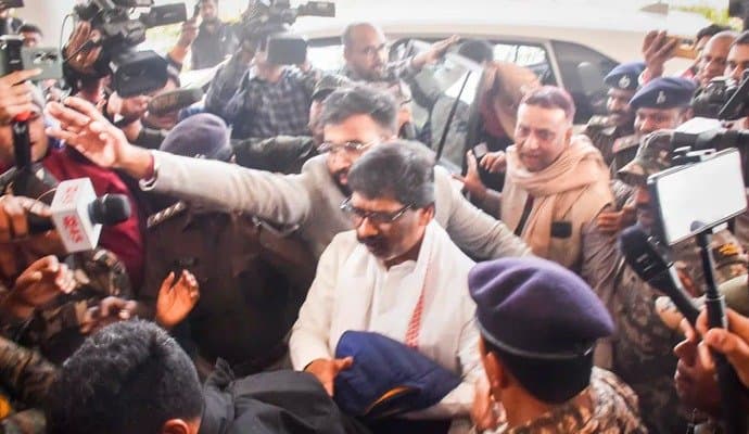 Hemant Soren Arrives For Jharkhand Trust Vote