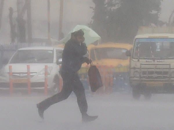 Thundershowers pour in Kolkata, other south Bengal districts
