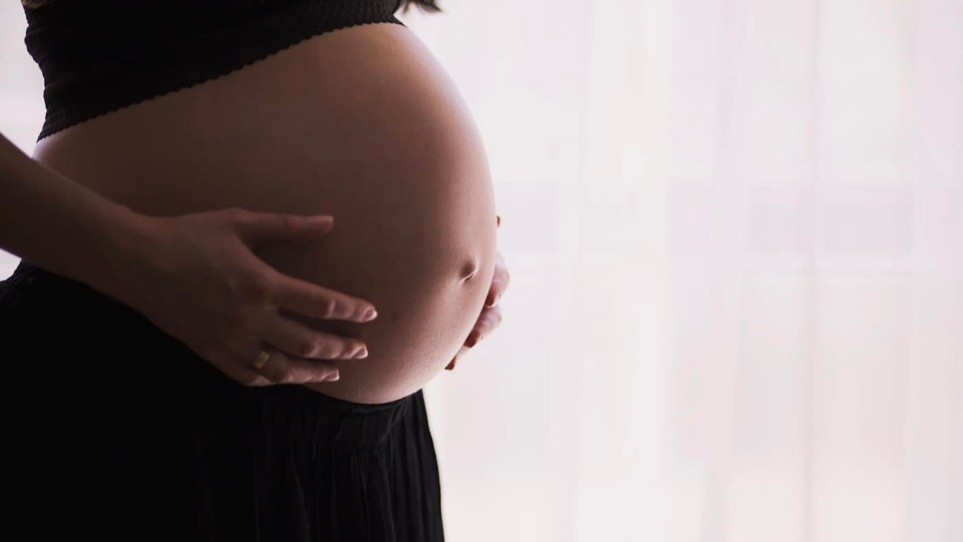  17 Year old Girl Gets Pregnant After Physical Assualt in Friends Birthday Party in Mumbai