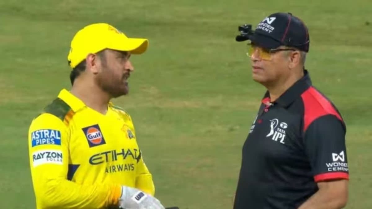 IPL 2025: MS Dhonis argument with Umpire after CSK vs MI match goes viral spt