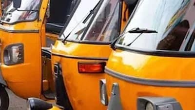 Auto Driver works day and night to educate his Daughters