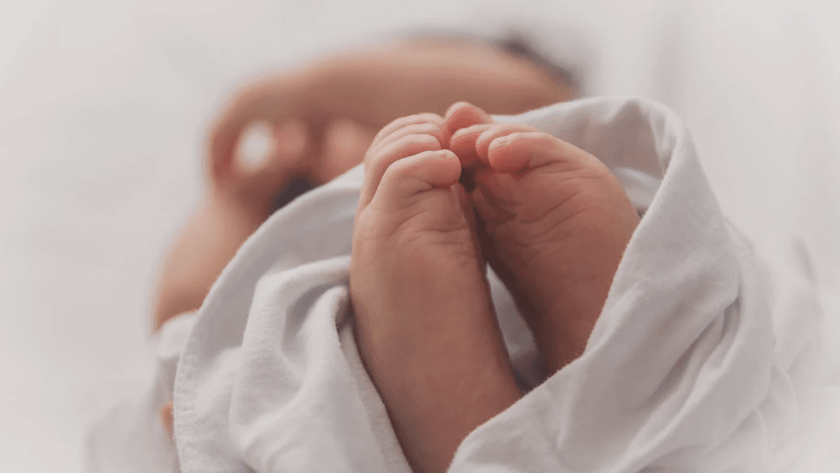 Teen Left Her Baby In Dustbin in Texas gnr 