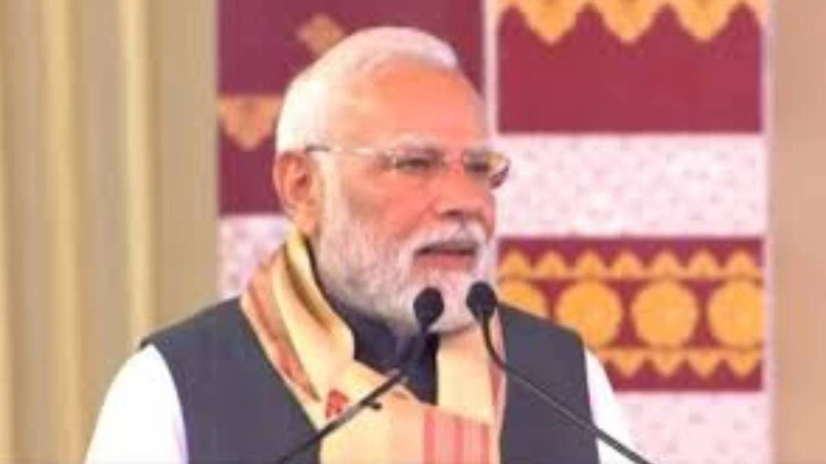 Modi blames congress for underdevelopment in assam