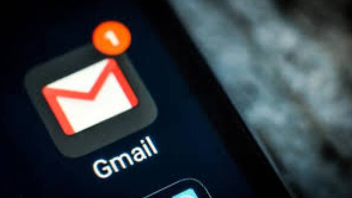 Gmail warns users of latest fraud