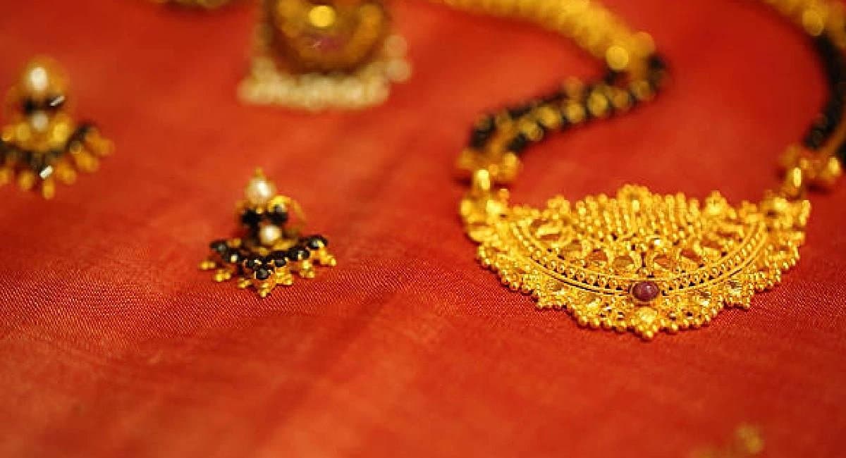 Gold stored in lockers faces risk from rust floods what to do