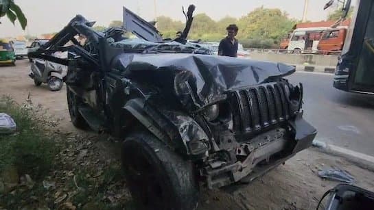 Five Dead As Speeding Thar Loses Control Hits Divider On Gurugram Highway 