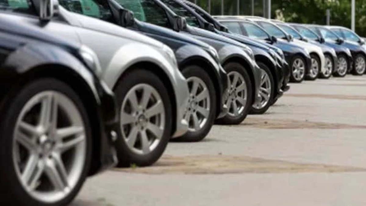 Record car sales on first day of Navratri due to GST cut