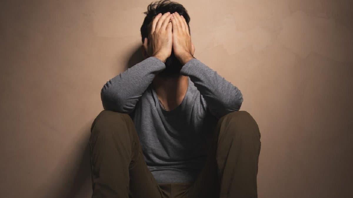 Mental Health issue and depression symptoms on men